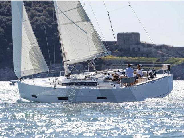 Yacht Dufour 430 Grand Large for hire in Naples