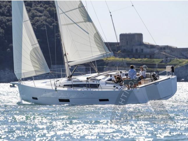 Yacht Dufour 430 Grand Large Yachtcharter in Neapel