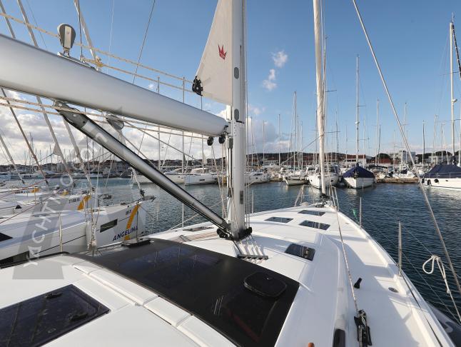 Segelyacht Dufour 470 chartern in SCT Marina Trogir