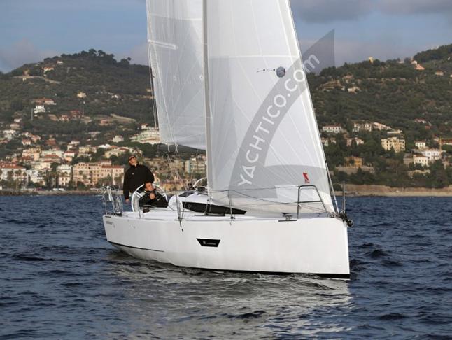 Segelboot E3 chartern in Marina Kastela