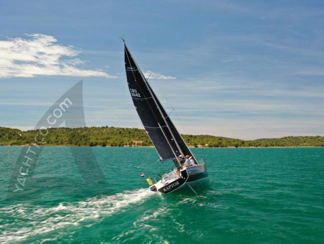 Sailing yacht E4 available for charter in Pirovac