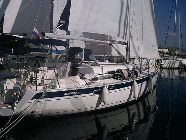 Yacht Elan 40 for rent in Betina