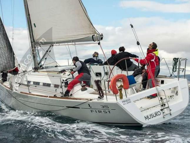 Segelyacht First 35 chartern in Athen