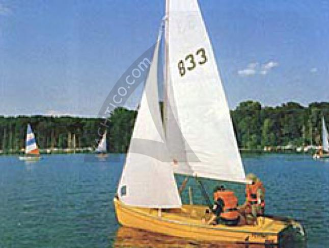 Segelboot Flying Bee Yachtcharter in Potsdam