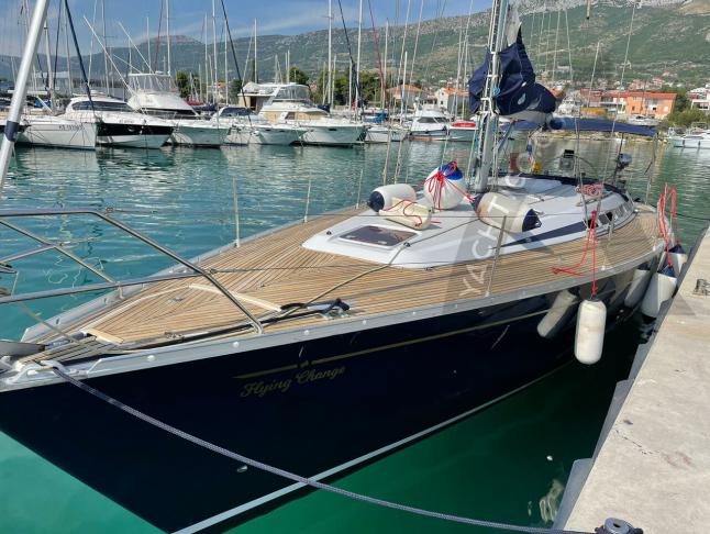 Segelyacht Grand Soleil 46.3 chartern in Marina