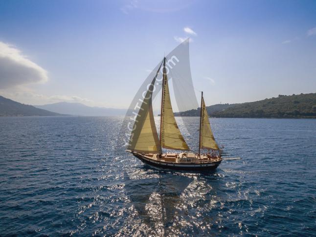 Yacht Gulet Yachtcharter in Split-141025-1 Yacht Gulet Yachtcharter in Split