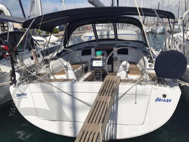 Sailing boat Hanse 385 for hire in Marina Dalmacija
