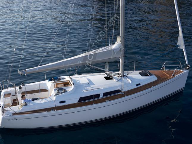 Hanse 400 Segelyacht Charter Amalfi