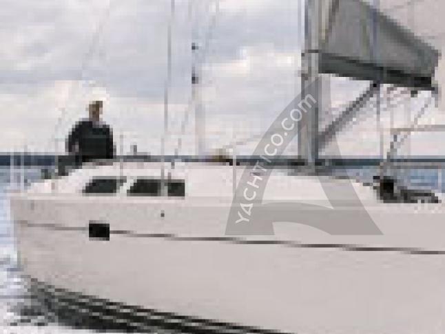 Sailboat Hanse 400 for charter in Procida Marina