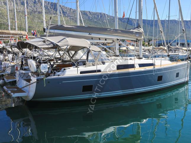 Segelboot Hanse 418 Yachtcharter in Kastel Gomilica