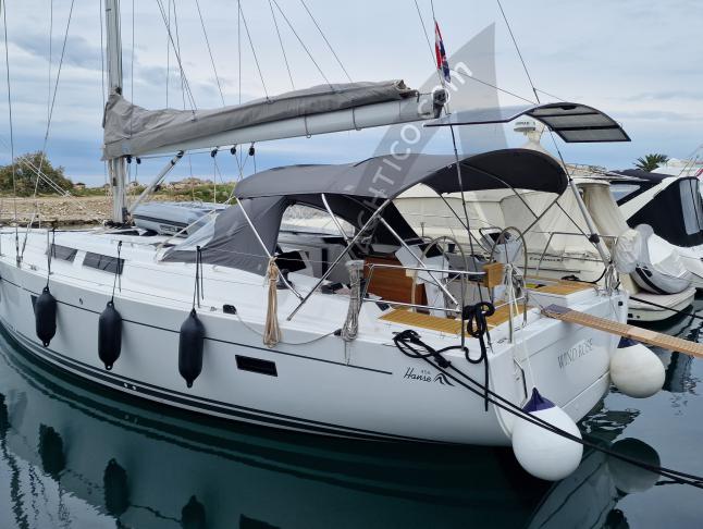 Sailing yacht Hanse 455 for charter in ACI Marina Split