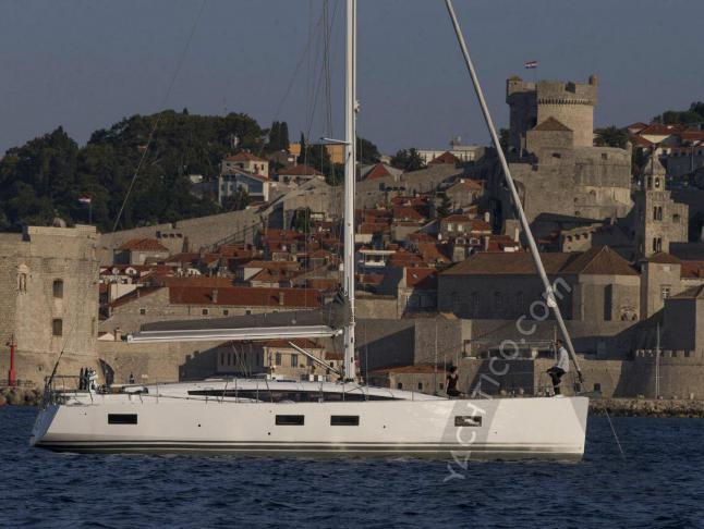 Sailing boat Jeanneau 54 for hire in Joma Marina