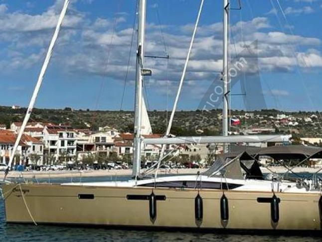 Yacht Jeanneau 57 for charter in Sibenik