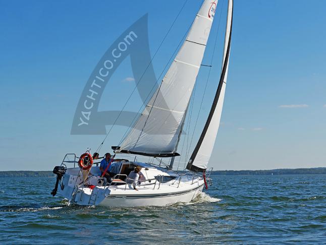 Sailboat Maxus 28 for rent in Wegorapa