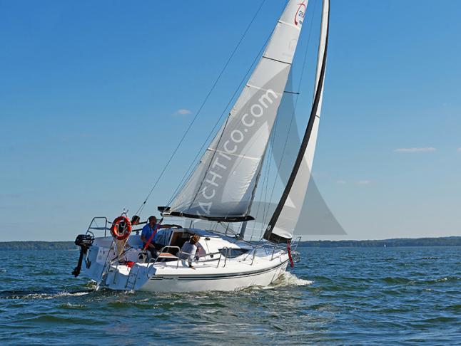 Yacht Maxus 28 chartern in Hafen von Keja