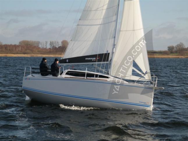 Sailing boat Maxus Evo 24 available for charter in Wilkasy