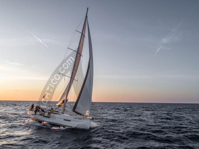 Sailing yacht More 55 for rent in Kastel Gomilica