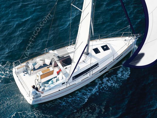 Segelyacht Oceanis 35 Yachtcharter in Cannigione