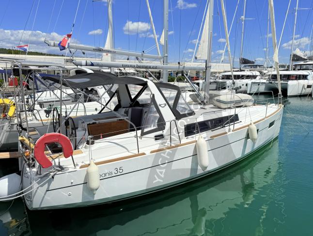 Segelyacht Oceanis 35 Yachtcharter in Marina Dalmacija