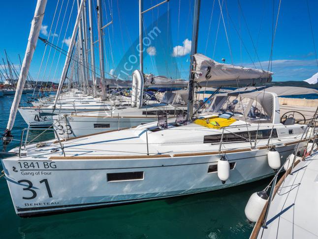 Sailing boat Oceanis 381 for rent in Biograd na Moru