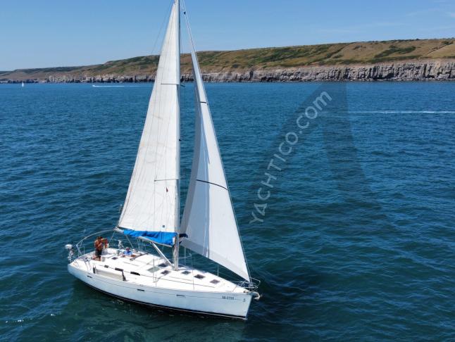 Yacht Oceanis 393 chartern in Poole Quay Bootshafen