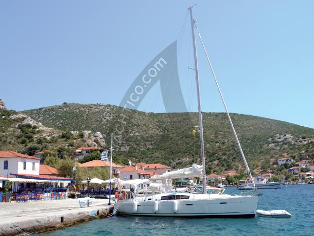 Sailing boat Oceanis 40 for charter in Volos Harbour