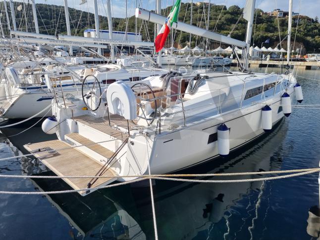 Segelboot Oceanis 40 Yachtcharter in Portisco
