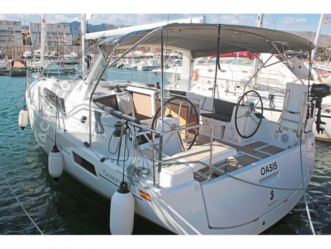 Yacht Oceanis 41 available for charter in Palma