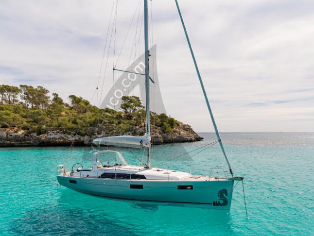 Yacht Oceanis 411 for rent in Medulin