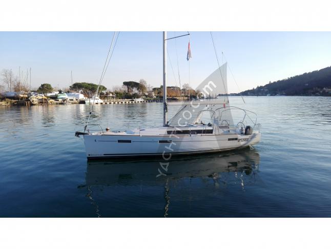 Segelyacht Oceanis 411 chartern in Hafen von Bocca di Magra