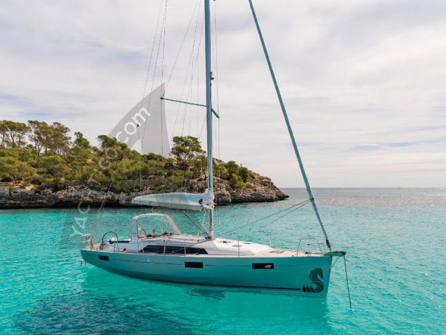 Yacht Oceanis 411 for rent in Volos