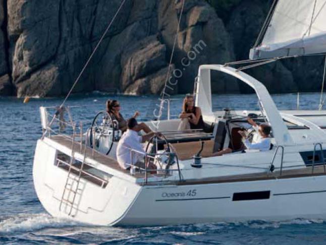 Sailing yacht Oceanis 45 available for charter in Marina Mallorca Nautica