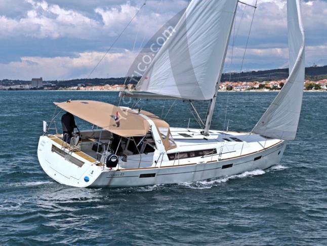 Yacht Oceanis 45 for charter in Sukosan Bibinje