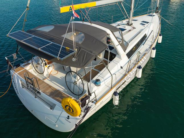 Segelboot Oceanis 45 chartern in Sukosan Bibinje