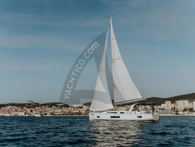 Yacht Oceanis 46.1 for rent in Sibenik