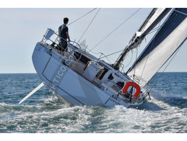 Sailing yacht Oceanis 46.1 for hire in Marina Perigiali