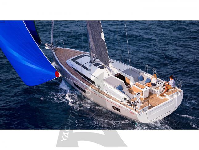 Yacht Oceanis 46.1 for hire in Rosignano Solvay