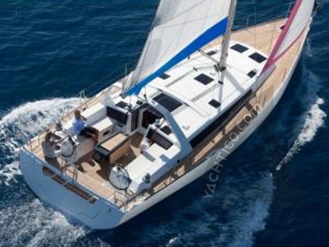 Sailing yacht Oceanis 48 for rent in Procida