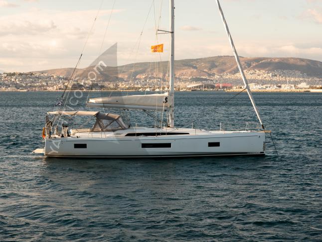 Sailboat Oceanis 51.1 available for charter in Athens