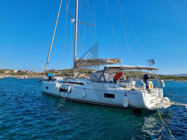 Sailboat Oceanis 51.1 for rent in Lavrio