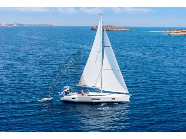 Sailing yacht Oceanis 51.1 available for charter in Alimos Marina Kalamaki
