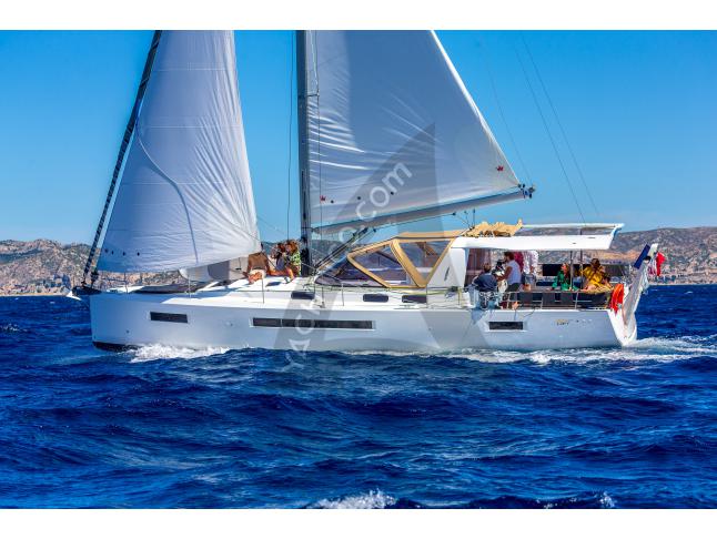 Segelyacht Sun Loft 47 chartern in Nea Peramos Marina