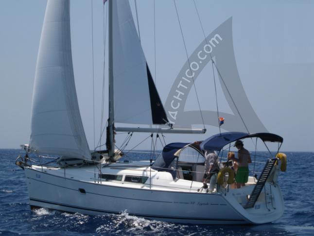 Yacht Sun Odyssey 32i for hire in Bodrum