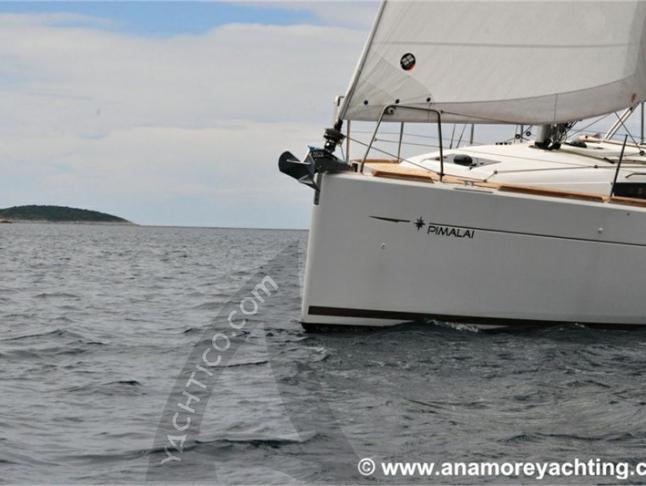 Sailboat Sun Odyssey 349 for rent in Primosten
