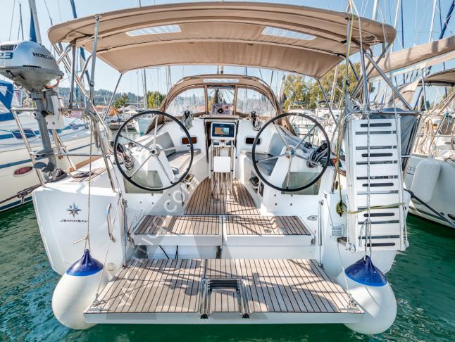 Sailing yacht Sun Odyssey 349 for rent in Gouvia