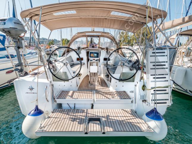 Segelboot Sun Odyssey 349 Yachtcharter in Gouvia