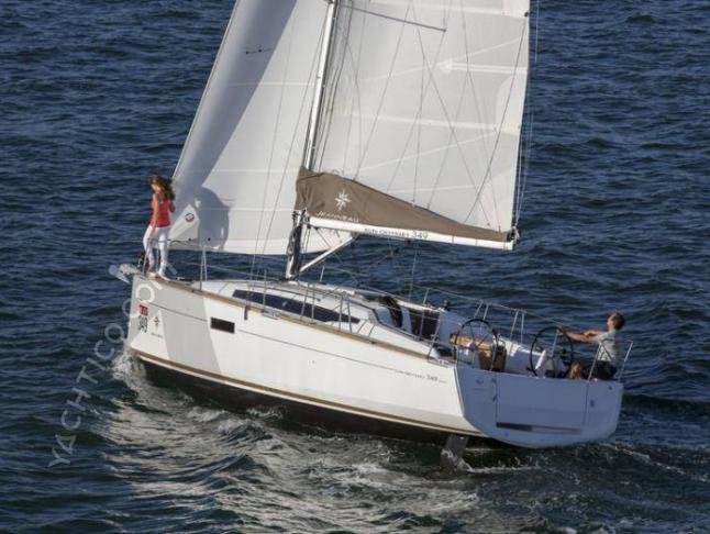 Sailboat Sun Odyssey 349 for rent in Nettuno