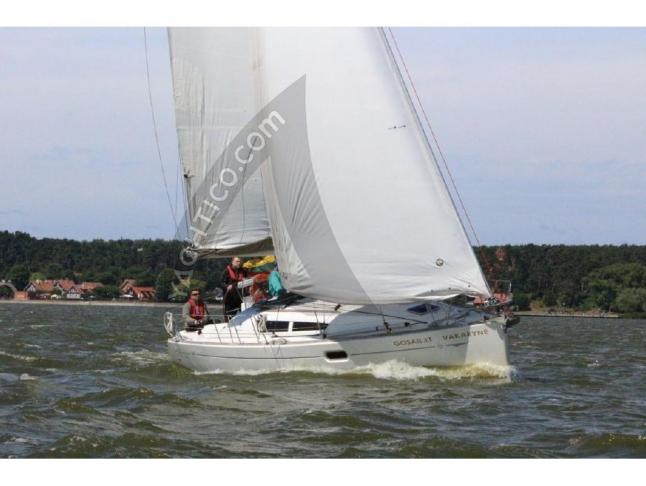 Sailing boat Sun Odyssey 36i for rent in Wallhamn