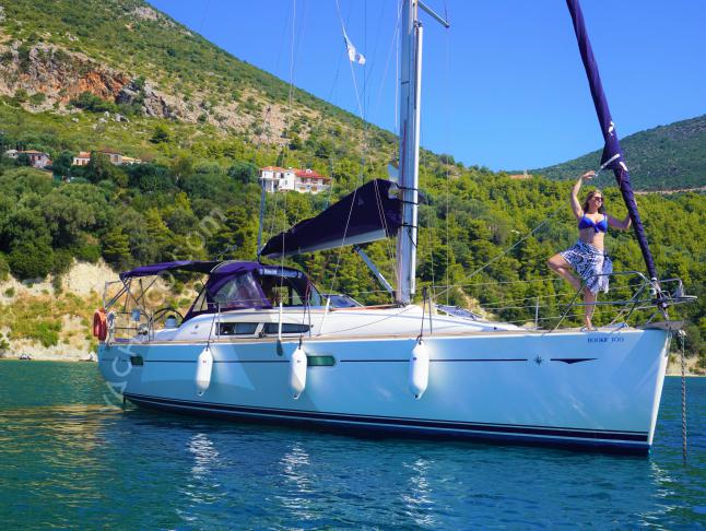 Yacht Sun Odyssey 39i for hire in Athens Marina