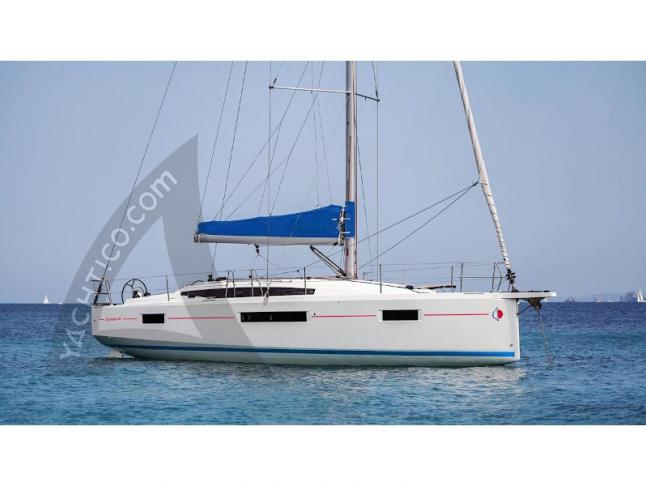 Yacht Sun Odyssey 410 available for charter in Kallithea